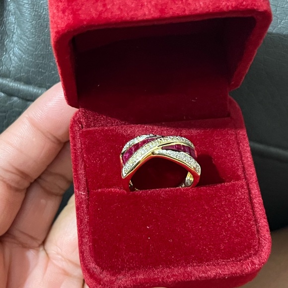 18k YG Ruby ring with dia - Picture 9 of 10